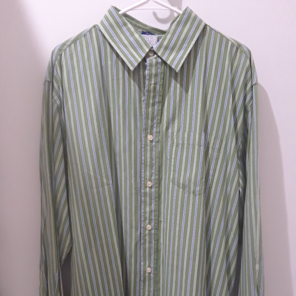 Old navy plaid button up long sleeve shirt